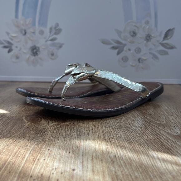 Sam Edelman Giles Gold Snakeskin Print Knotted Thong Sandals - Picture 2 of 14